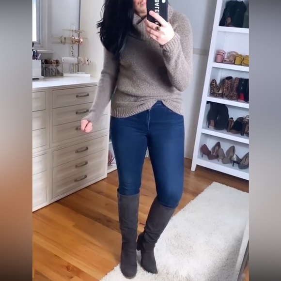 L.L. Bean Tan Taupe Marled Cowl Neck Sweater Sz Medium - Picture 9 of 9